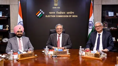 Election Commission amid row — Differing views are normal but decisions are unanimous
