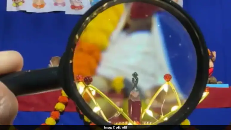 Surat Artist Creates Tiny 6mm Ganesha Idol On Tip Of A Pencil