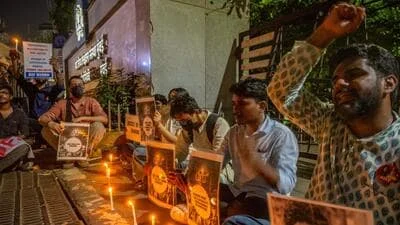Candle march held, students seek changes in probe panel — IIT-B student suicide