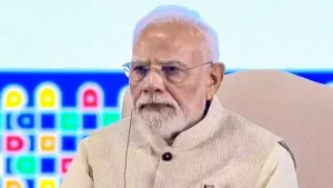 Decades after sharing a school in Gujarat's Vadnagar, an 81-year-old man turned