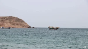 Clashes between Yemen's Houthis and Saudi-backed government forces have resulted in the deaths
