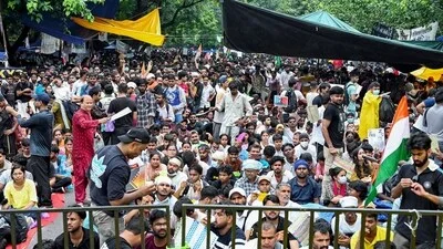 Supreme Court quashes all FIRs across the country against NEET paper leak protesters
