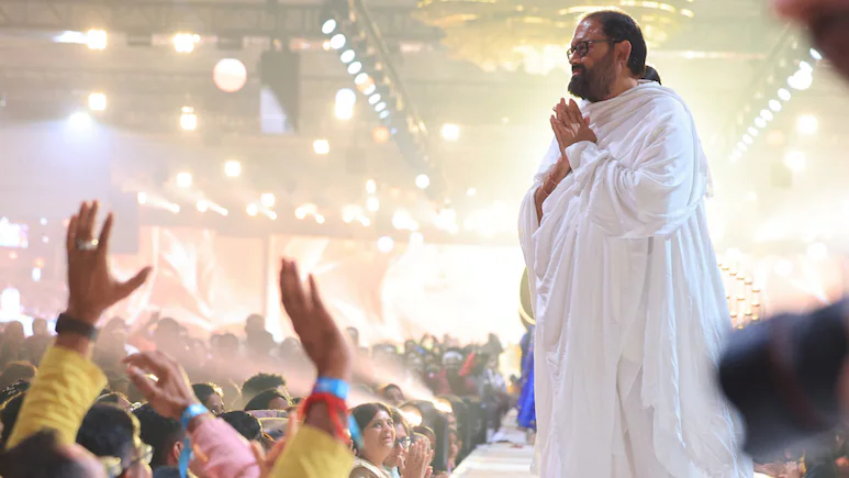 Pujya Gurudevshri Rakeshji delivered an inaugural discourse on 'Choosing Consciously