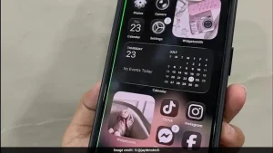 Social media posts show green, pink and red vertical lines appearing on the screens of these