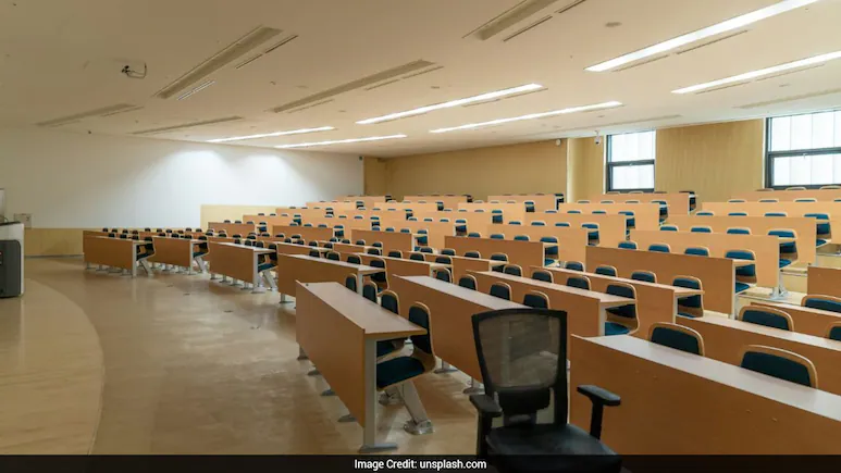 Lal Chand Godara, an 85-year-old former soldier, has successfully completed his Master's degree