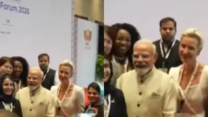 The Prime Minister agreed to pose for a picture with the delegates