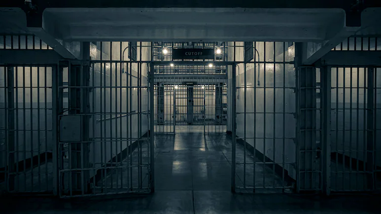 Canadian Prisons To Distribute Paper Straws For Inmates To Safely Snort Drugs