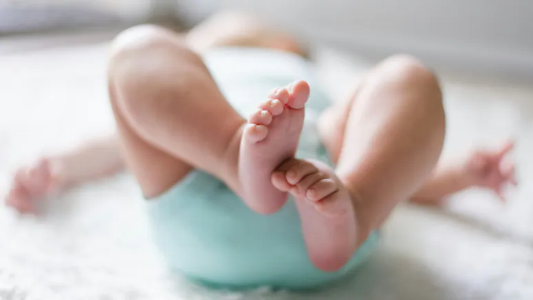 How Wealthy Chinese Couples Are Using US Surrogacy Agencies To Have American Babies