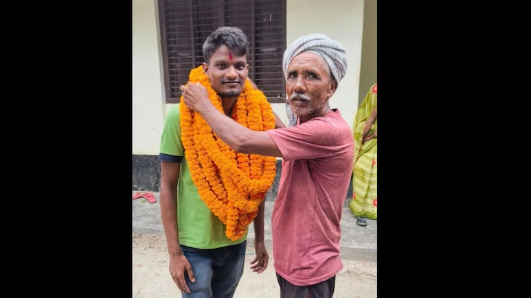 Prabhat Kumar Yadav, from Devakipur village in Jaunpur's Machhlishahr tehsil, has secured