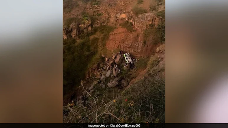 At least 25 people, mostly children and teenagers, were killed in a bus crash on Cape Verde's