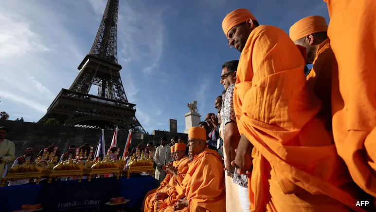 India On Hindu Group-Eiffel Tower Row — 'Matter Purely Between Them'