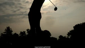 Indian golfers Manu Gandas and Shubhankar Sharma struggled in the first round of the Omega