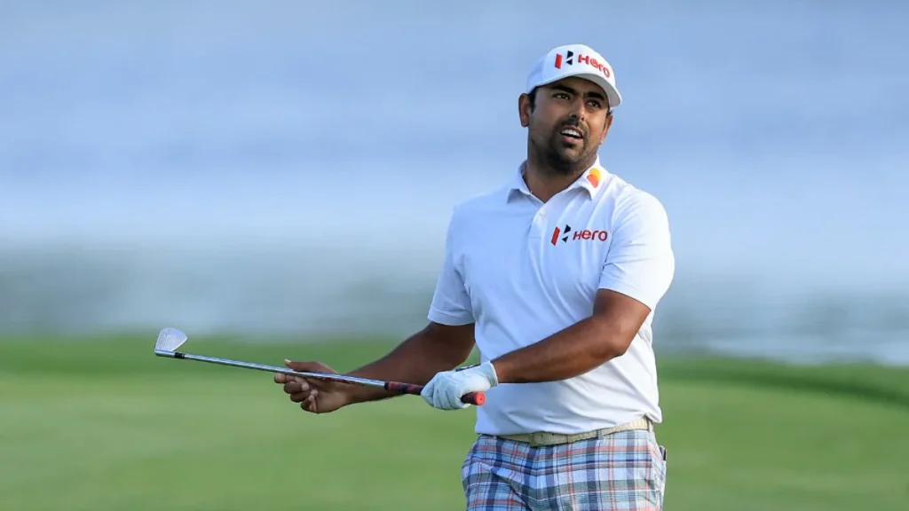 Lahiri, who was second in Liv Series and then third last week at Newcastle, shared the lead