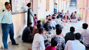 Delhi University has withdrawn its notification for Hindi PhD admissions after students raised