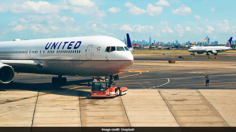 Chilling Message Prompts United Airlines Flight To Land In Las Vegas — 'Gonna Hijack This'