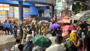 A stampede-like situation broke out at a Durga Puja pandal in North Kolkata on Saturday