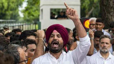 Why did the Congress decide to remove Amarinder Singh Raja Warring?
