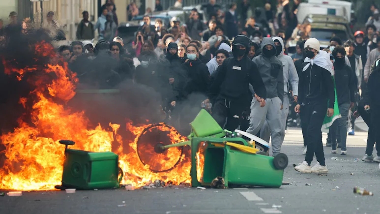 French Students Set Fires, Erect Blockades As School Protests Spread