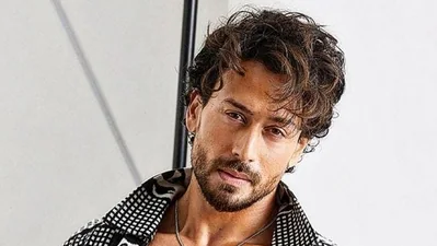 Police custody of 4 accused in Tiger Shroff shooting case extended till October 28, cops to verify