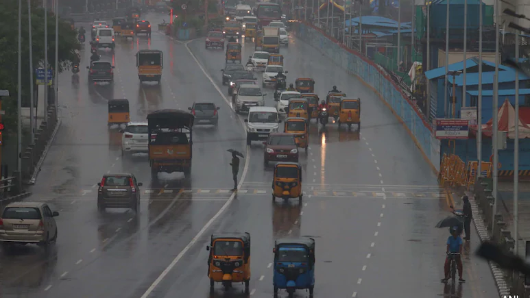 Chennai witnessed its first spell of Northeast Monsoon rain on Saturday night, recording