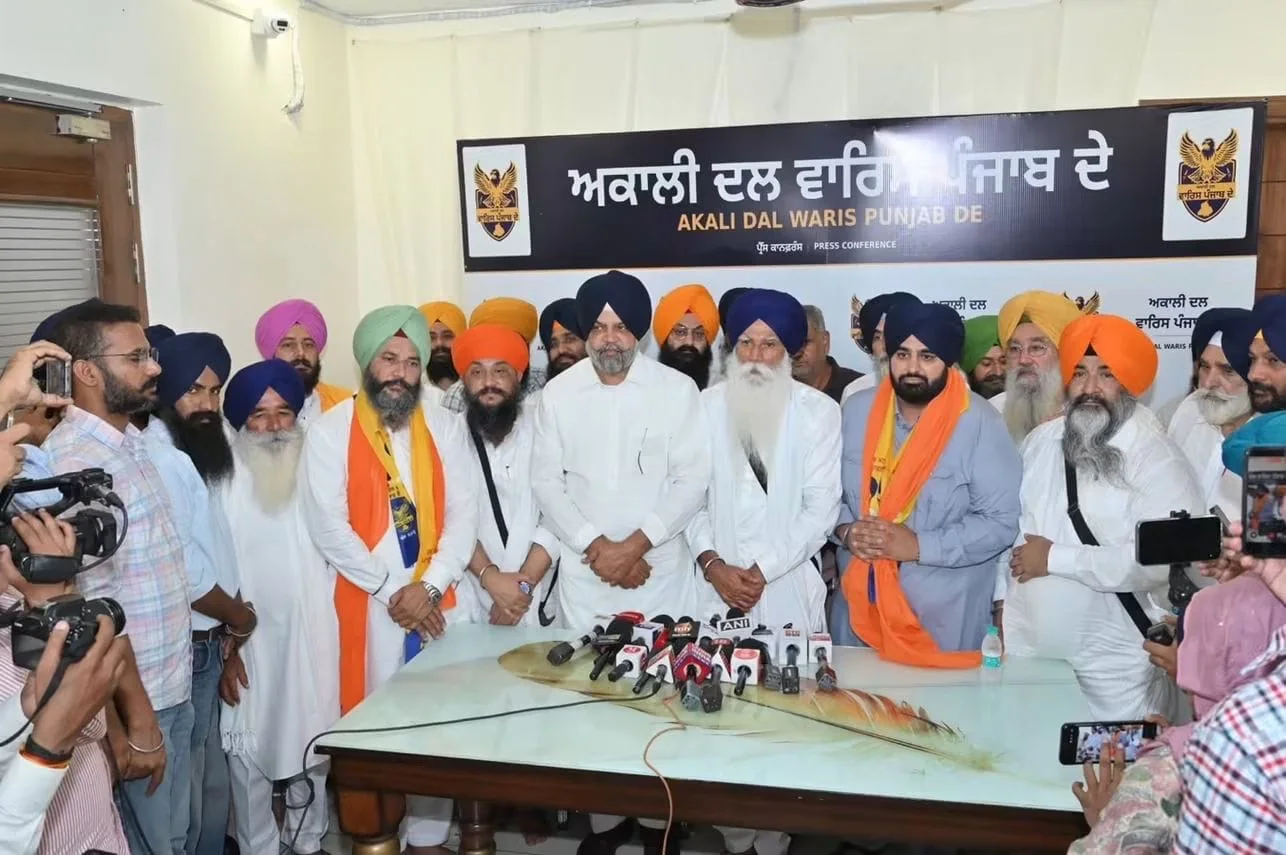 Punjabi singer and lyricist Gill Raunta joined Akali Dal (Waris Punjab De) at an event