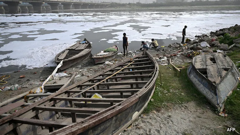 Three unauthorised dhobi ghats have been sealed in Delhi's Old Delhi Zone as the Municipal