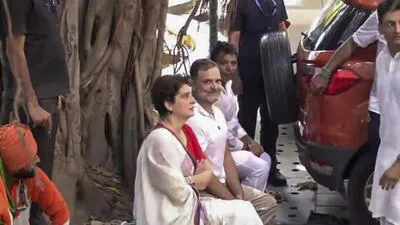 For the next six hours, till the Delhi police personnel forcibly detained Gandhi and other