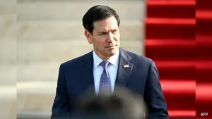 US "Kicks Out" 2 Members Of Iranian Delegation For Overstaying