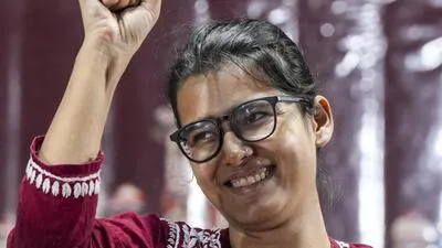 If, for the past week, Jantar Mantar has been barricaded and closed to the common people