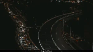 Delhi Airport-Vasant Vihar Flyover Closure Triggers Traffic Snarls, Check Alternate Routes