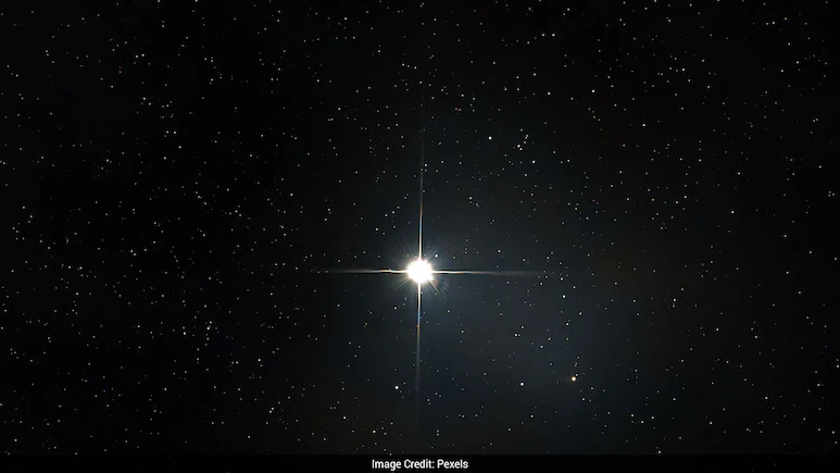 Astronomers have identified a white dwarf star that could appear green to human eyes, according