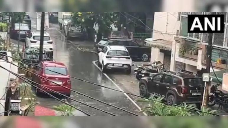Moderate rainfall lashed Delhi-NCR on Thursday as the India Meteorological Department (IMD)