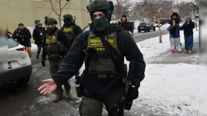 US Immigration Bars High-Speed Chases, Limits Vehicle Stops After Shootings