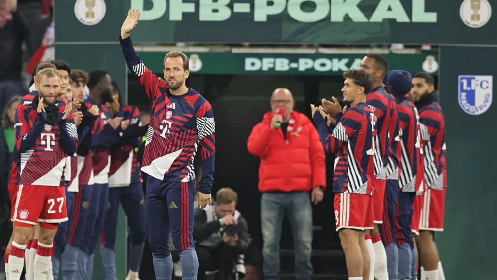 Bayern Munich host long-time foes Borussia Dortmund on Saturday after a rollercoaster week