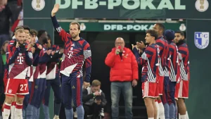 Bayern Munich host long-time foes Borussia Dortmund on Saturday after a rollercoaster week