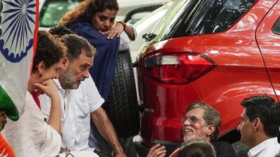 Earlier in the day, Delhi Police detained several Youth Congress and NSUI leaders outside