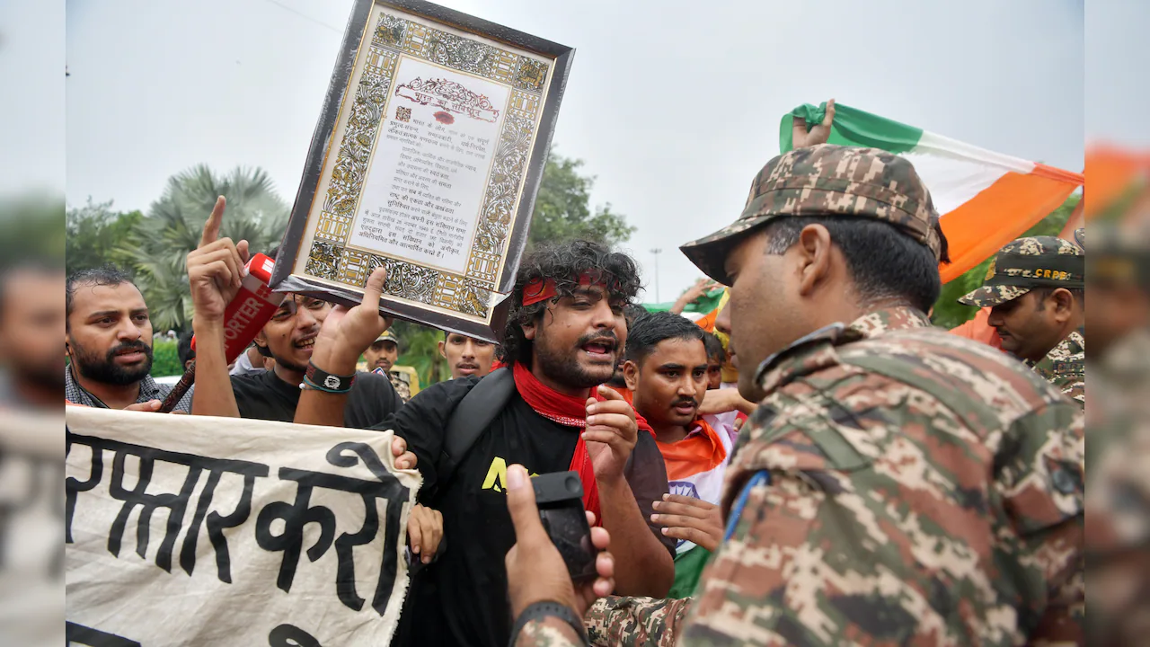 6,000 Cops Deployed, Central Park Closed For Public — CJP Tiranga March Today
