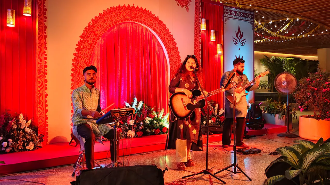 With travellers from different parts of the country passing through Guwahati, 'Utsav Aarambh'