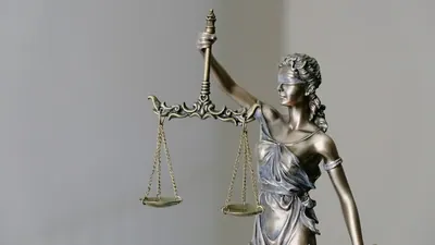 Legal opinion just advisory, not binding; can't prosecute lawyers for it: Patna high court