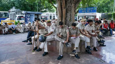 CJP livestreamed the tense exchange between Dipke and Delhi Police personnel