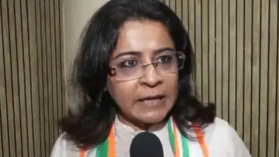 'No need to let votes scatter now' — AAP's Priyanka Kakkar joins Congress