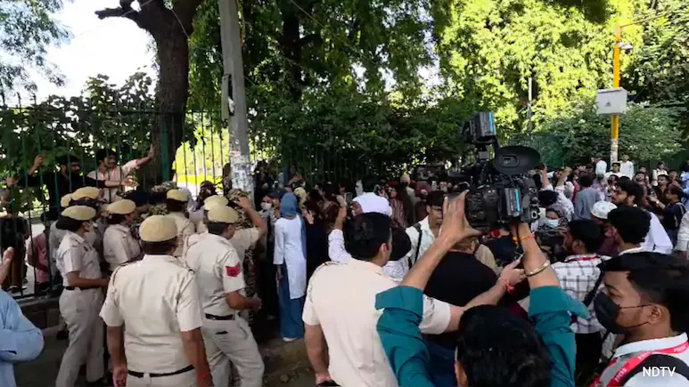A practical guide to jamia Students Reject University's Union Polls Offer, Refuse To End Protest