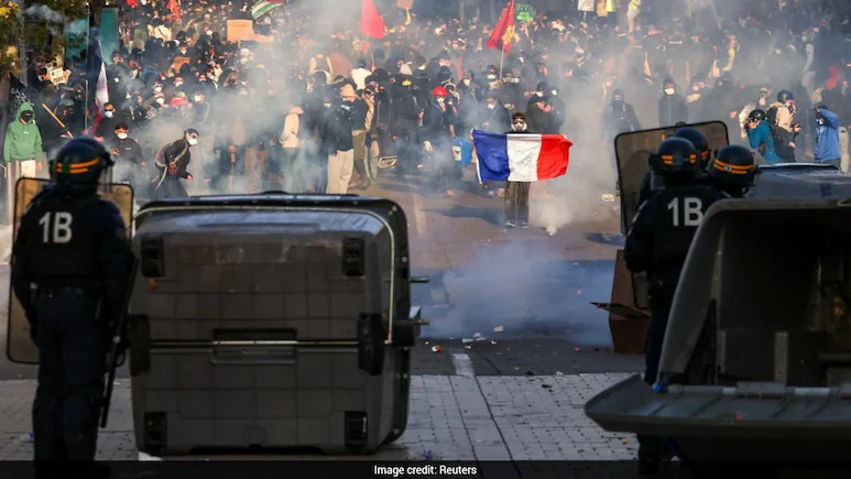 The French government promised on Monday to replace its national online university admissions