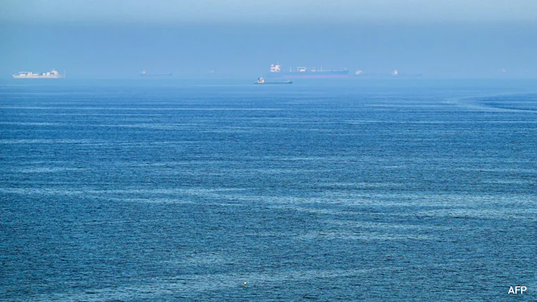 Iran's offer to the United States to reopen the Strait of Hormuz within seven days is still