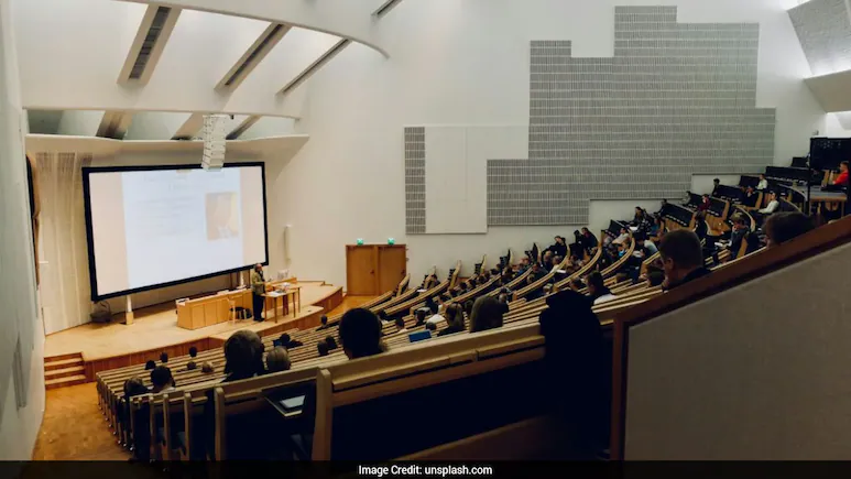 IIM Ahmedabad introduces Blended MBA In Business Analytics And AI For 2027-29 Batch, Check Details