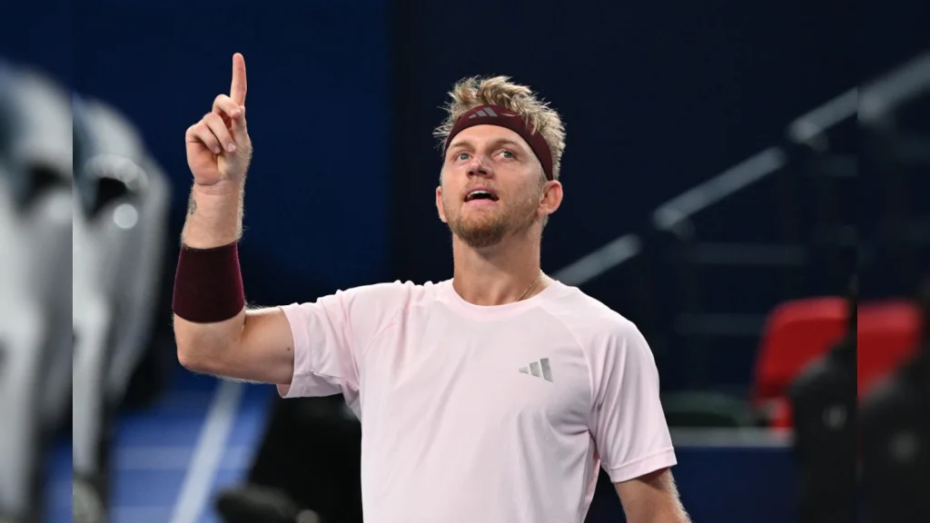 Top seed Alexander Zverev fell to a relentless Alejandro Davidovich Fokina in the Shanghai