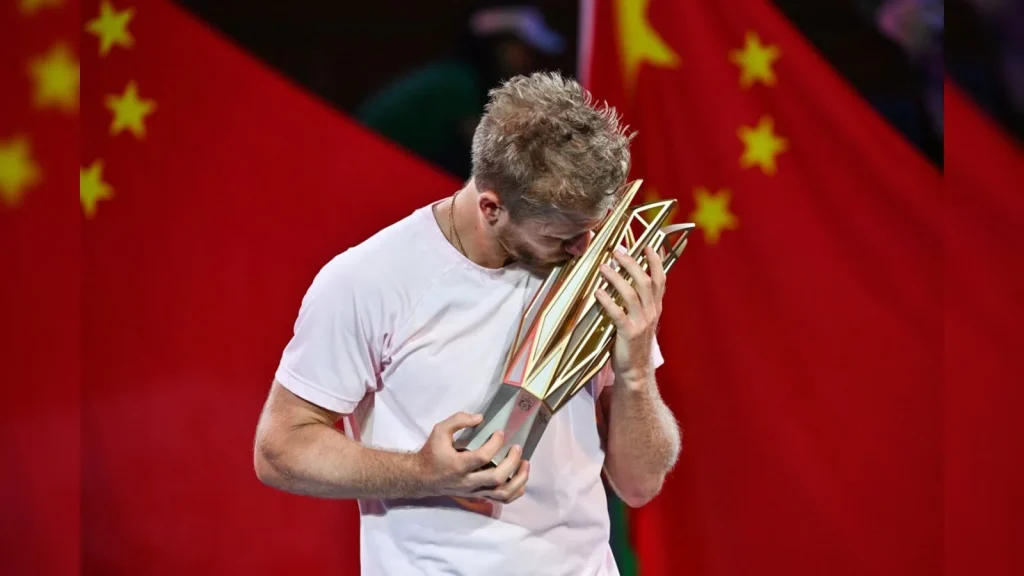 Alejandro Davidovich Fokina earned the biggest title of his career on Sunday, rallying past