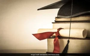 Students applying for renewal of their post-matric scholarship must submit their forms